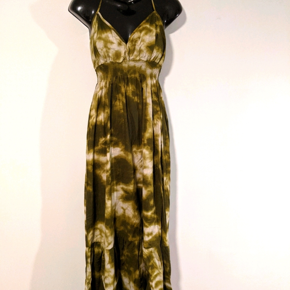Green tie-dye maxi halter-top dress